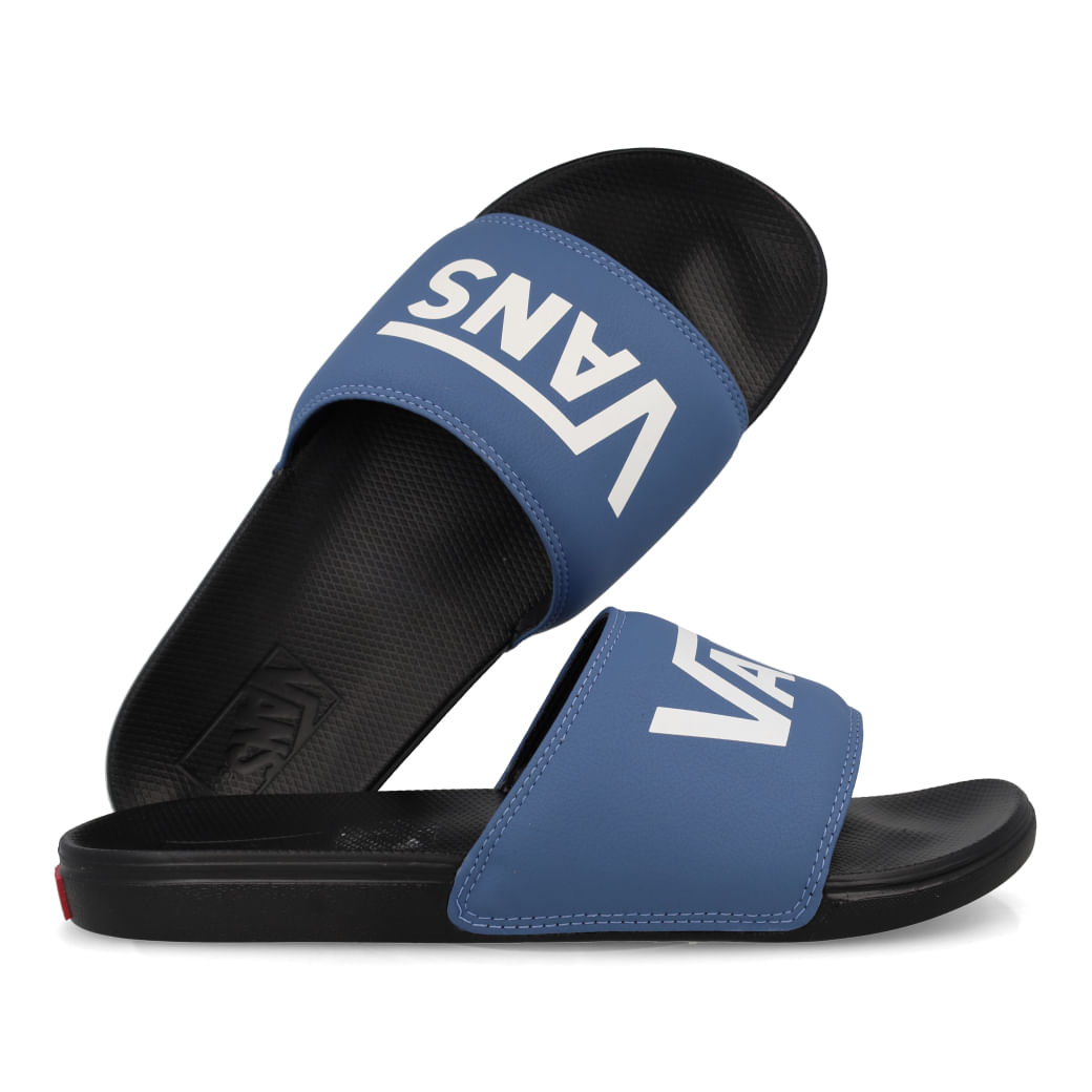 Chinelo slide Vans azul masculino em destaque mostrando conforto e estilo